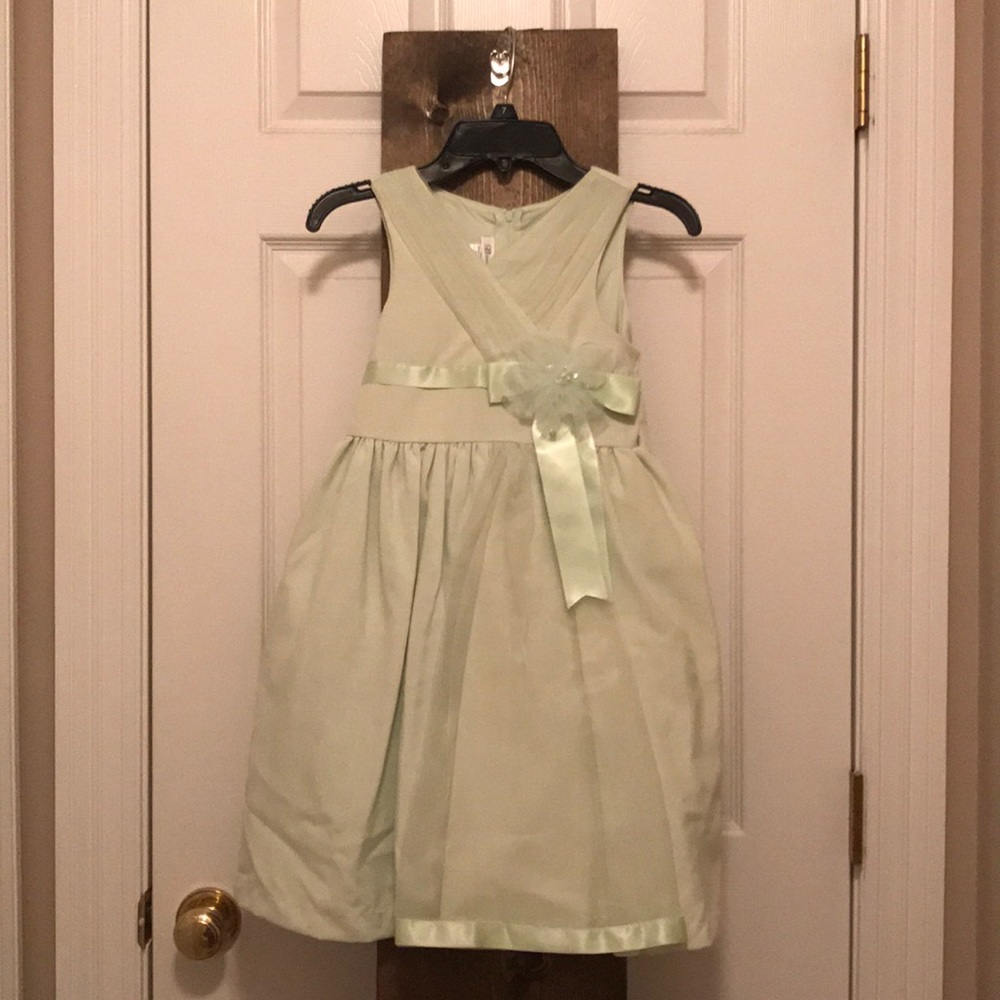 Girls size 7 light green dress